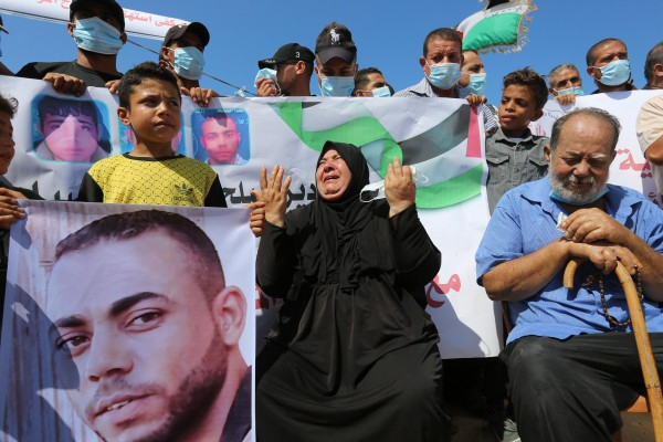 الشعبية تدين استهداف صيادين فلسطينيين وتطالب بلجنة تحقيق