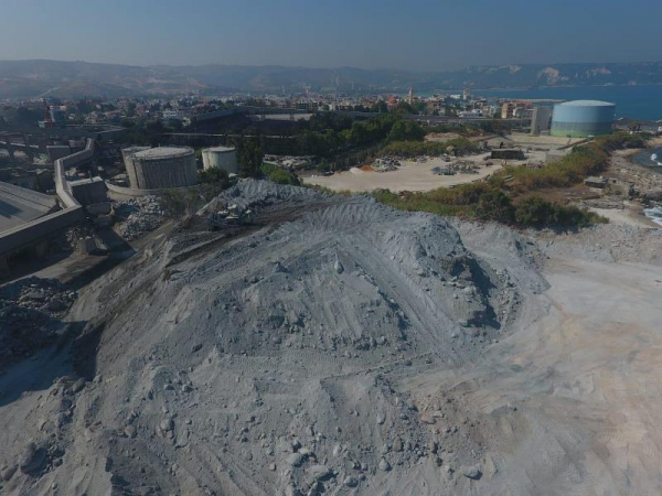 لجنة كفرحزير البيئية حذرت من استمرار إحراق الفحم البترولي...