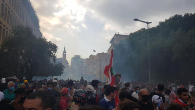 لجنة المحامين للدفاع عن المتظاهرين: لا مفر من تغيير هذا النظام السياسي المجرم الذي فجر منازلنا وقتل أرواحنا وأحلامنا