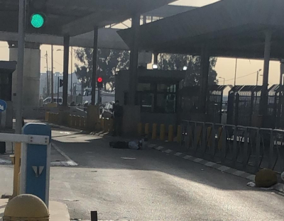 اعتقال شاب بزعم تنفيذه عملية طعن على حاجز قلنديا