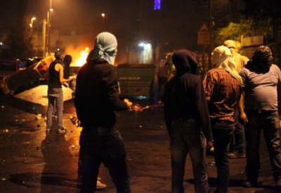 الخليل: عشرات الإصابات بالاختناق خلال مواجهات مع قوات الاحتلال