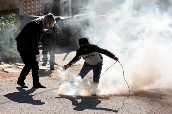 عشرات الإصابات جرّاء قمع الاحتلال للمسيرات الأسبوعية في الضفة