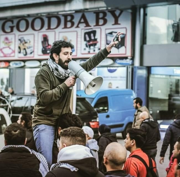 الأجهزة الأمنية تستدعي مسؤول قطاع الشباب والطلاب في الشمال لتحقيق بتهمة &quot;التظاهر&quot;