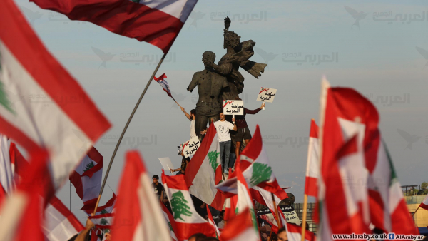 ضمور الاستقلال لاهتراء النظام وفشل سلطته