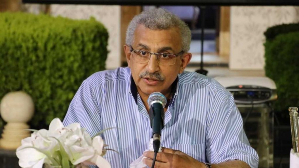 أسامة سعد منتقداً التخبط في الإجراءات الحكومية لمواجهة وباء كورونا مما ساهم في انتشاره...