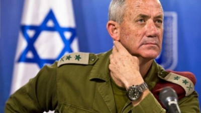 نقابة الصحفيين الفلسطينيين تطالب قناة الغد بالاعتذار الصريح لاستضافتها المجرم "غانتس"