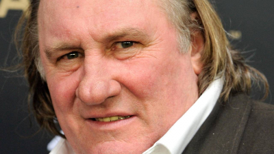 فنانو الاسكندرية يرفضون تكريم "دوبارديو" لدعمه الكيان الصهيوني