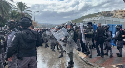 عشرات الإصابات باعتداءات الشرطة "الإسرائيلية" على مظاهرة في أم الفحم