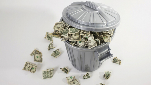 خبير اقتصادي محذراً: الدولار سينهار في 2021