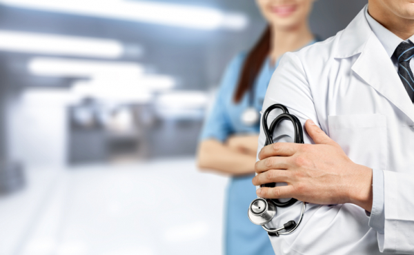 قطاع الصحة في "الشيوعي": نرفض  تصرفات وزارة الصحة وتفردها بالقرارات دون العودة والتشاور مع النقابات ذات الشأن