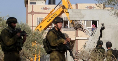 الاحتلال يهدم منزلين جنوب الخليل