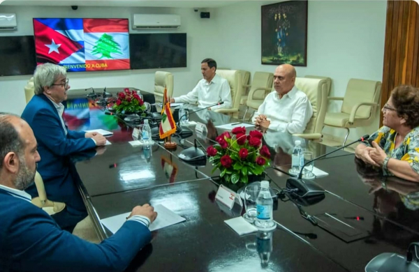 غريب يلتقي قيادة الحزب الشيوعي الكوبي