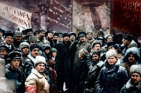 لينين: وحدة التعاون بين العلماء والعمال يستطيع أن ينهي الفقر والمرض والتلوّث