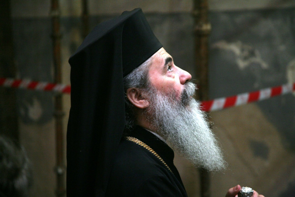 دمية الصهاينة: ثيوفولوس الثالث