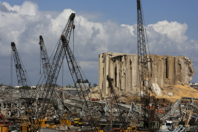 بهذه الخفّة تقاد البلاد