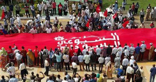 الشيوعي السوداني.. يهاجم الحكومة ويحذر من أن حرب شاملة بسبب اتفاق جوبا