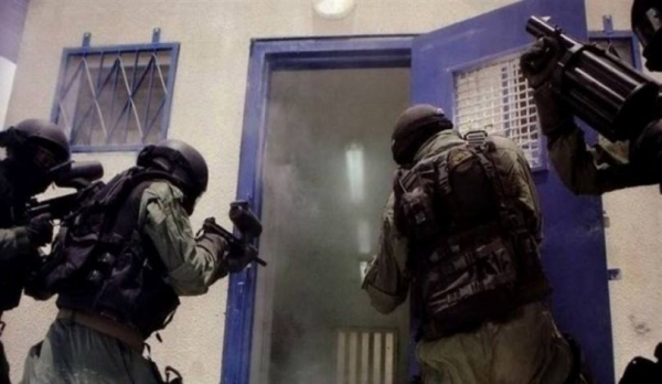 الحركة الأسيرة تحمّل الاحتلال مسؤولية تبعات التوتر الحالي في السجون